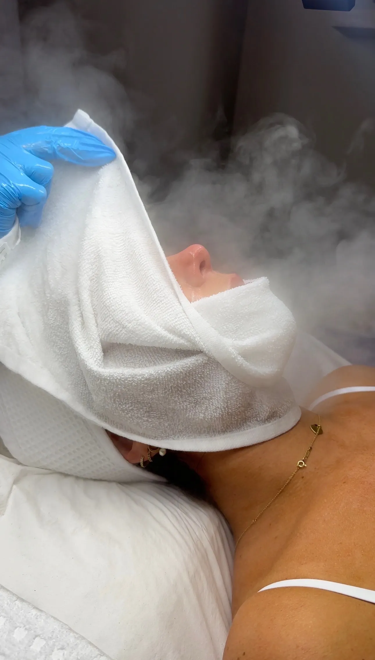Steam facial treatment at SKIN CARD Clinic
